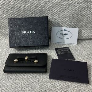 Prada (Black) Saffiano Leather 6 Key
Holder Case